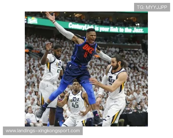 爵士靠多点外线流畅配合,轻松打出亮点